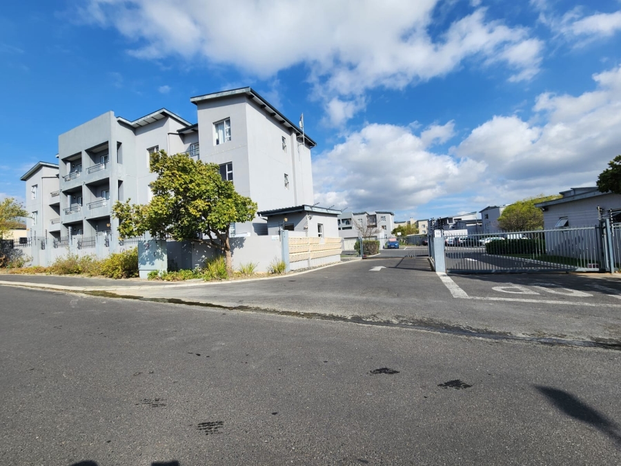 2 Bedroom Property for Sale in Burgundy Estate Western Cape